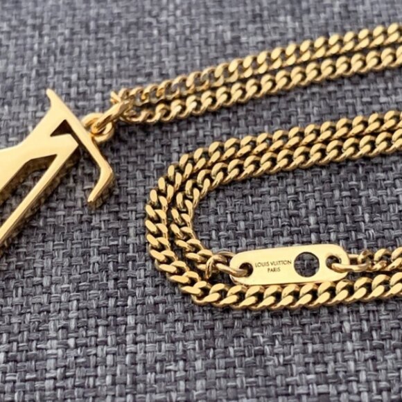 Limited Edition Louis Vuitton Upside Down Necklace - Picture 3 of 7